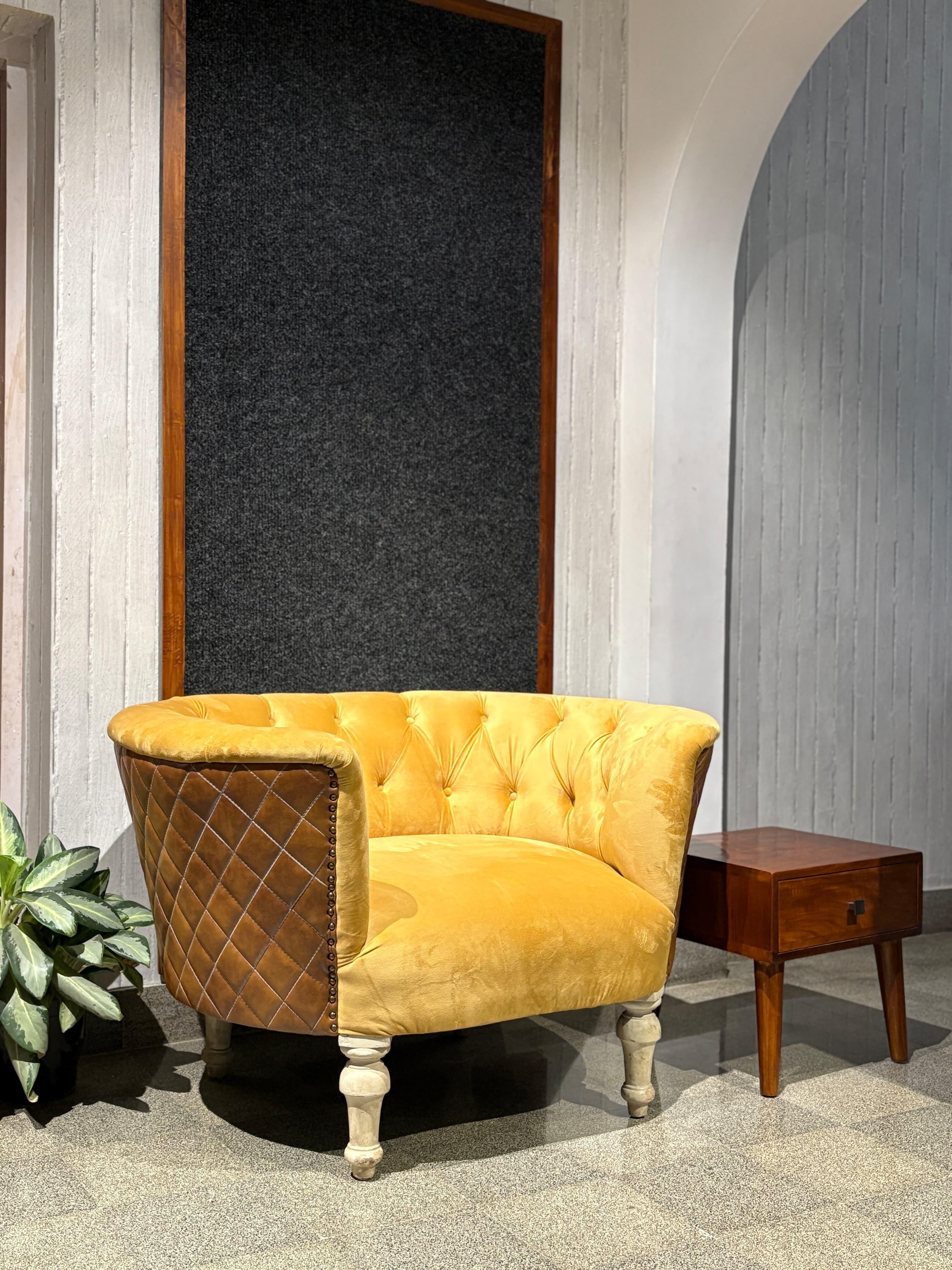 Z-Frame Lounge